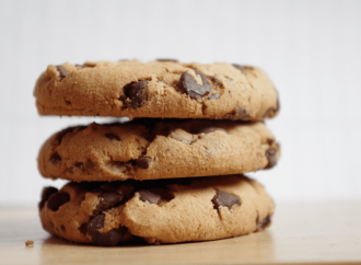 DoubleTree shares its famous recipe for chocolate chip cookies, now that we can’t travel, we can bake them at home.
